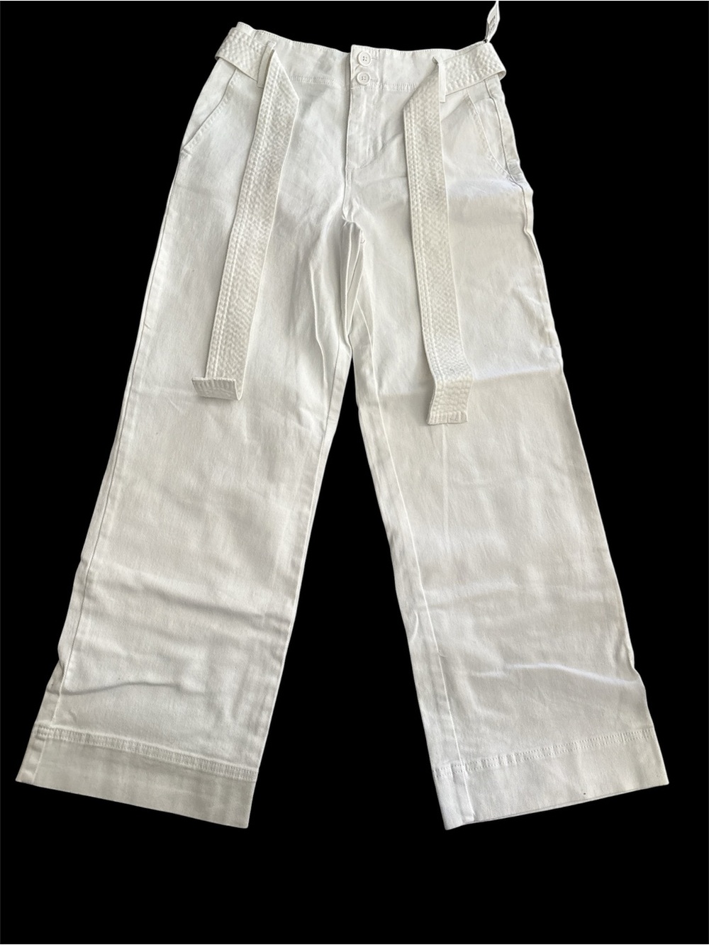 🌸. White Wide-Leg Cotton Pants with Waist Tie